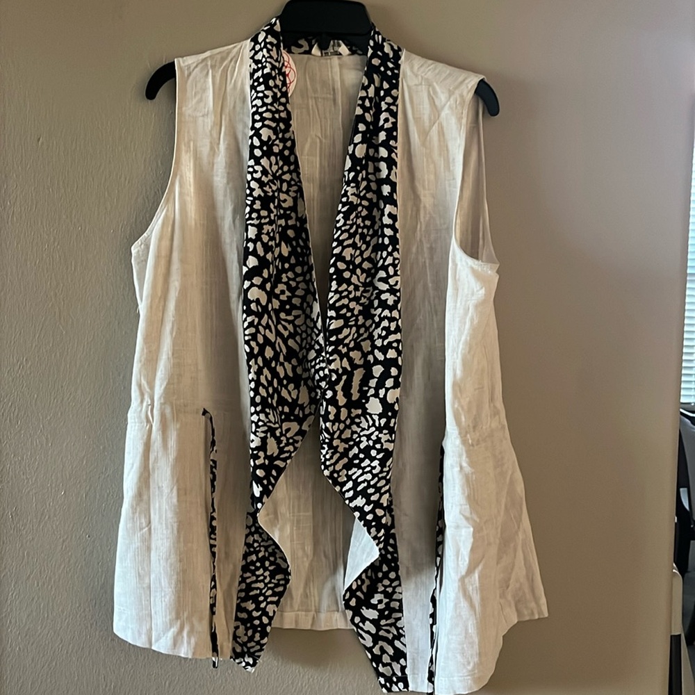 Beige and black linen vest